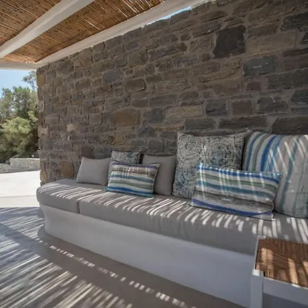 Luna Bianca, Private With Pool & Jacuzzi, Stelida Naxos بيت للعطل ستيليدا