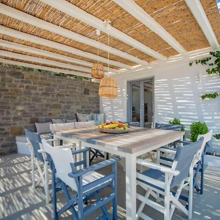 Сasa de vacaciones Luna Bianca, Private With Pool & Jacuzzi, Stelida Naxos *